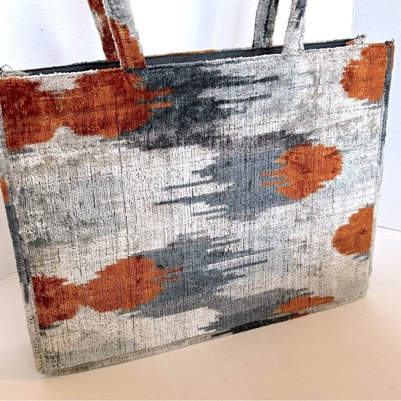 MD HOME HANDMADE IKAT VELVET BAG - Picture 4 of 16